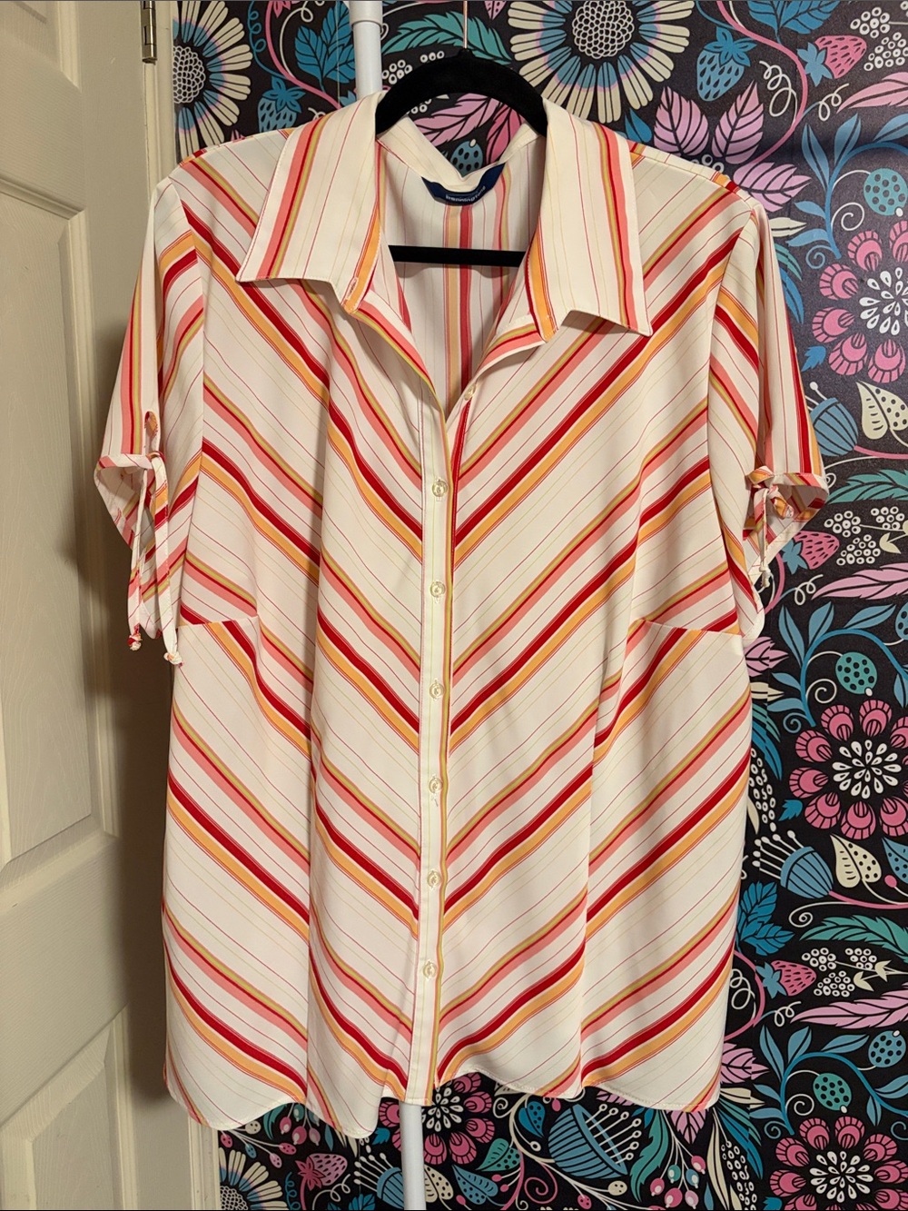 Penningtons White Button-Down Shirt with Diagonal Stripes